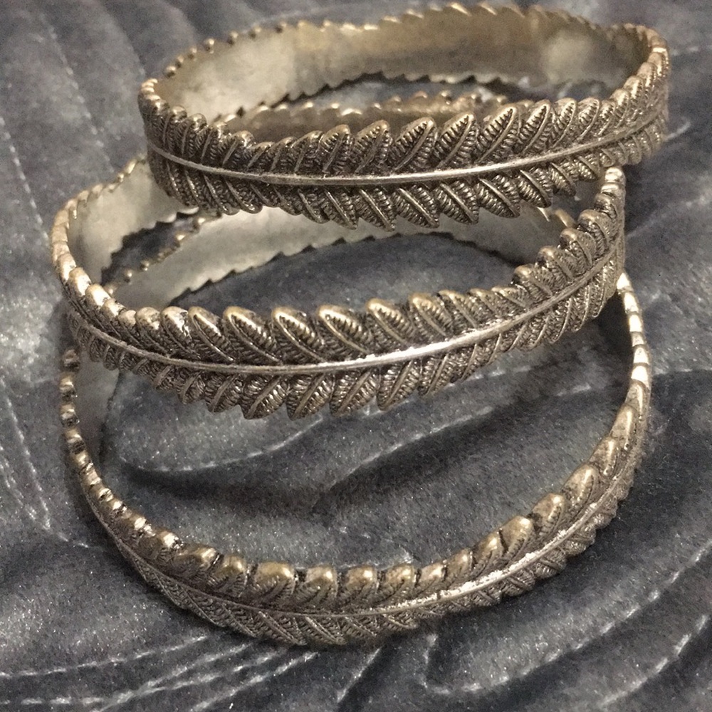 Silver bangles - Picture 2 of 5